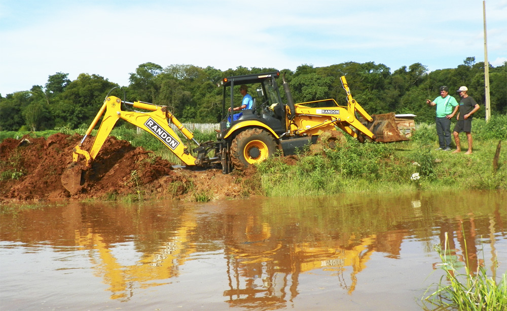 Trabalho em conjunto com os produtores de pepinos